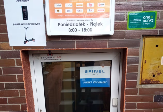 SODASTREAM_NABOJE_WYMIANA_SHIPCENTER_SPINEL_SODA