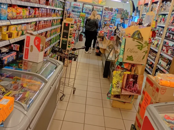 Wnętrze punktu wymiany nabojów CO2 Lewiatan Ruda śl, Plebiscytowa 20, Ruda Śląska