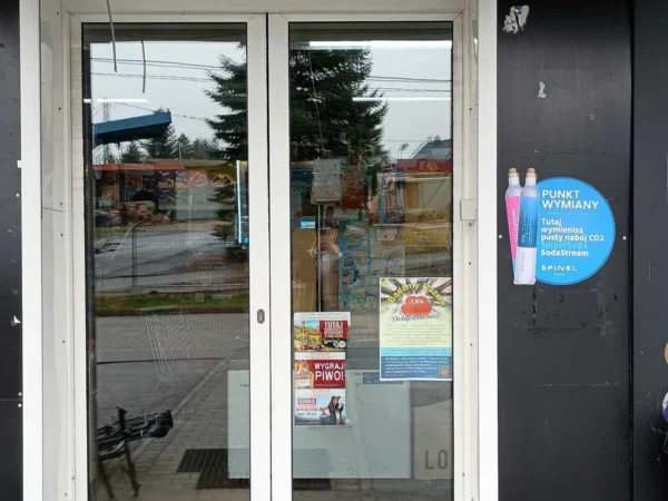 Wejście do punktu wymiany nabojów CO2 Market Premium przy Pocztowa 3, 33-111 Koszyce Wielkie, Koszyce Wielkie
