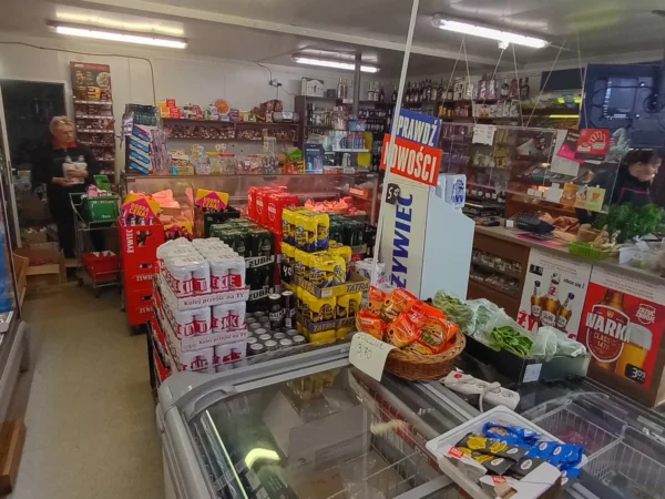 Wnętrze punktu wymiany nabojów CO2 EWA ZOREMBA, RUCHU OPORU 46A, JASTRZĘBIE-ZDRÓJ