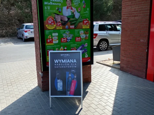 Wejście do punktu wymiany nabojów CO2 "FOLRES-BIS" SPÓŁKA JAWNA CZESŁAW I ELŻBIETA KALISZTAN przy Kielanówka 35, Kielanówka
