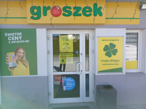 Wejście do punktu wymiany nabojów CO2 Sklep spożywczy EDO Bogumiła Żurek przy Wólka Hyżeńska 51, Wólka Hyżeńska