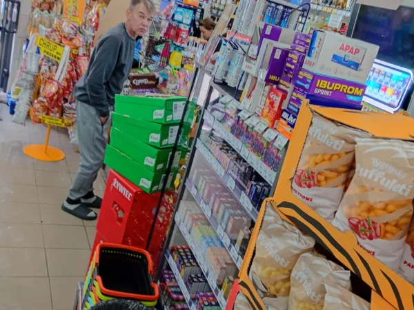 Wnętrze punktu wymiany nabojów CO2 pp-DELIAKSZOO_16, Szczęść Boże 56, Ruda Śląska