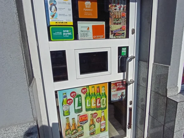 Wejście do punktu wymiany nabojów CO2 pp-DELIAKSZOO_9 przy Orzegowska 8, Bytom