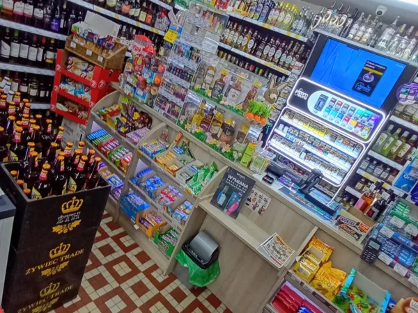 Wnętrze punktu wymiany nabojów CO2 pp-DELIKKSZOO_25, Śmiłowskiego 11, Siemianowice Śl.