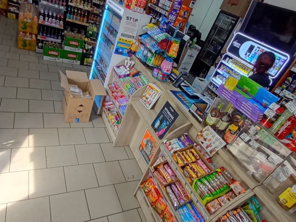 Wnętrze punktu wymiany nabojów CO2 pp-DELIKKSZOO_31, Bolesława Chrobrego 14, Ruda Śląska
