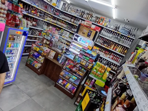 Wnętrze punktu wymiany nabojów CO2 pp-DELIKKSZOO_33, Piastowska 6, Ruda Śląska