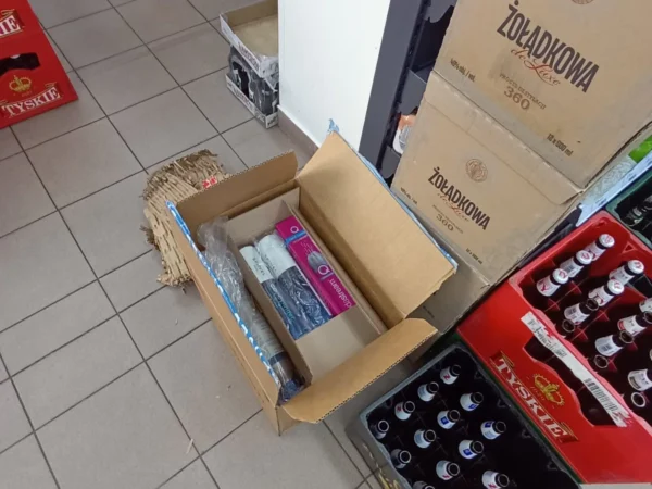 Naboje CO2 Spinel Soda dostępne w punkcie pp-DELIKKSZOO_10, Dębowa 25, Katowice