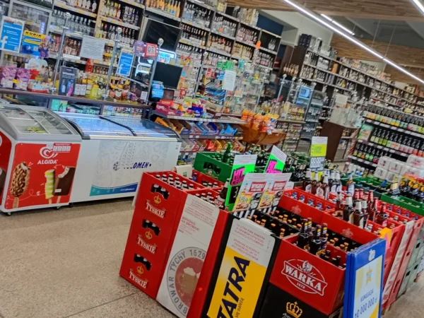 Wnętrze punktu wymiany nabojów CO2 pp-DELIKKSZOO_16, Staszica 9, Czeladż