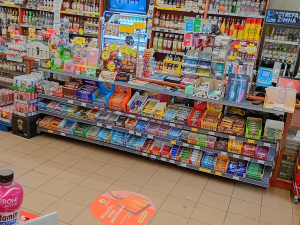 Wnętrze punktu wymiany nabojów CO2 pp-DELIKKSZOO_17, Tysiąclecia 4a, Dąbrowa Górnicza