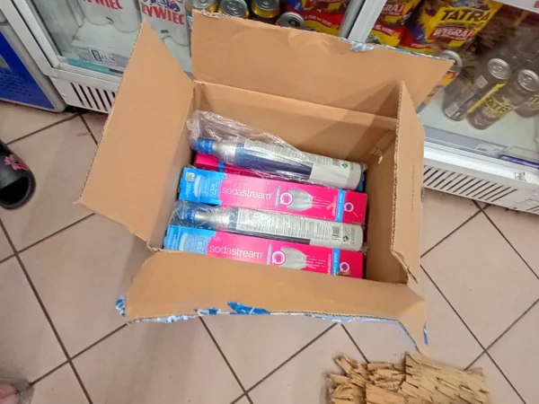 Naboje CO2 Spinel Soda dostępne w punkcie pp-DELIKKSZOO_26, Gombrowicza 3, Bytom