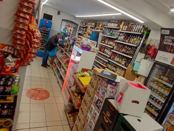 Wnętrze punktu wymiany nabojów CO2 pp-DELIKKSZOO_3, Cieszyńska 12, Zabrze