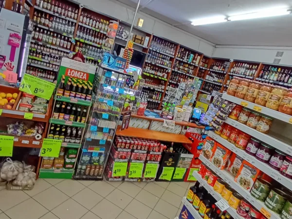 Wnętrze punktu wymiany nabojów CO2 pp-DELIKKSZOO_32, Mickiewicza 2a, Łaziska Górne