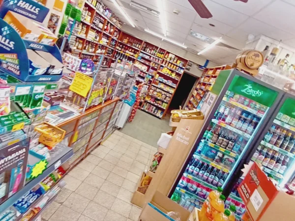 Wnętrze punktu wymiany nabojów CO2 pp-DELIKKSZOO_33, Konstytucji 3 Maja 19, Piekary Śląskie