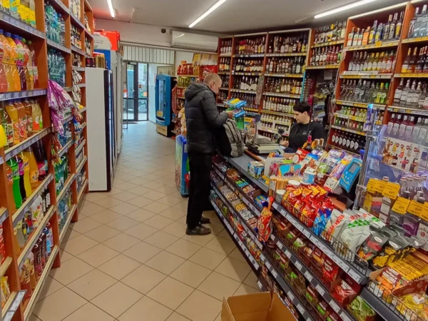 Wnętrze punktu wymiany nabojów CO2 pp-DELIKKSZOO_37, Pl. Kroczka 5, Zabrze