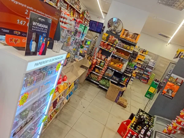 Wnętrze punktu wymiany nabojów CO2 pp-DELIKKSZOO_6, 1-go Maja 3m.8, Świętochłowice