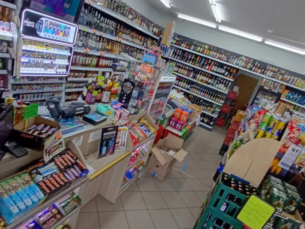 Wnętrze punktu wymiany nabojów CO2 DELIKATESY TOMASZ KUBIK, KATARZYNA KUBIK S.C., SIEMIANOWICKA 5, BYTOM