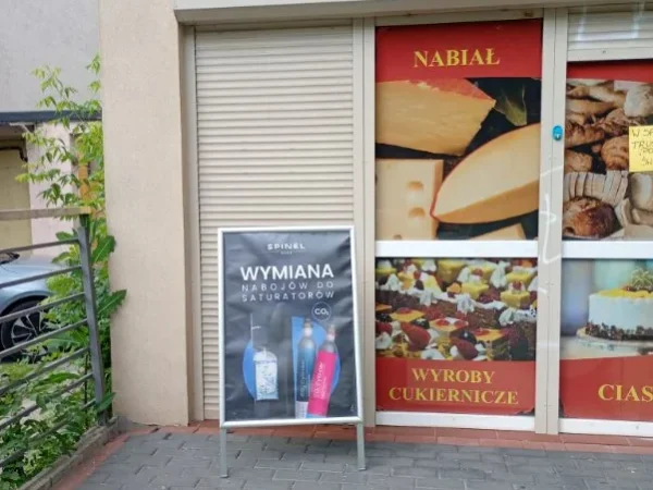 Wnętrze punktu wymiany nabojów CO2 DELIKATESY - MARKET MONIKA LISOWSKA CEZARY LISOWSKI S.C., MARSZAŁKOWSKA 64/13, KIELCE