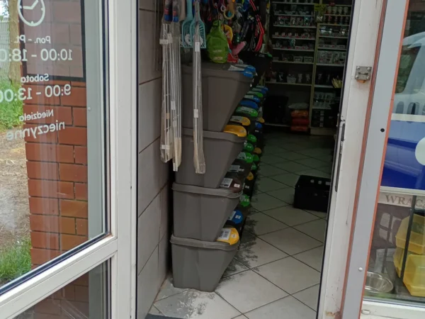 Wejście do punktu wymiany nabojów CO2 MONIKA MEISNER przy ZYGMUNTA KRASIŃSKIEGO 16, RUDA ŚLĄSKA