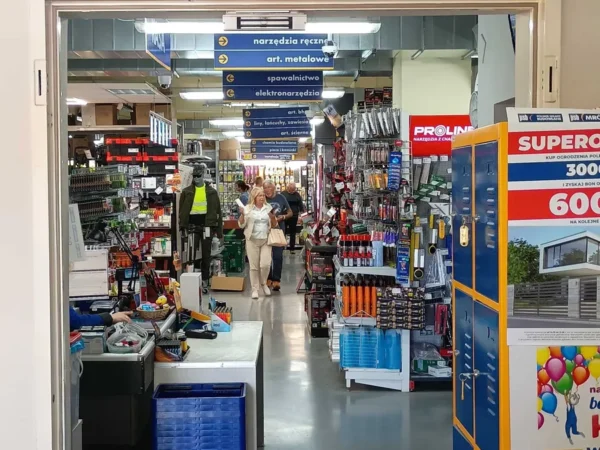 Wnętrze punktu wymiany nabojów CO2 PSB Mrówka, Stefana Żeromskiego 1e, Słomniki