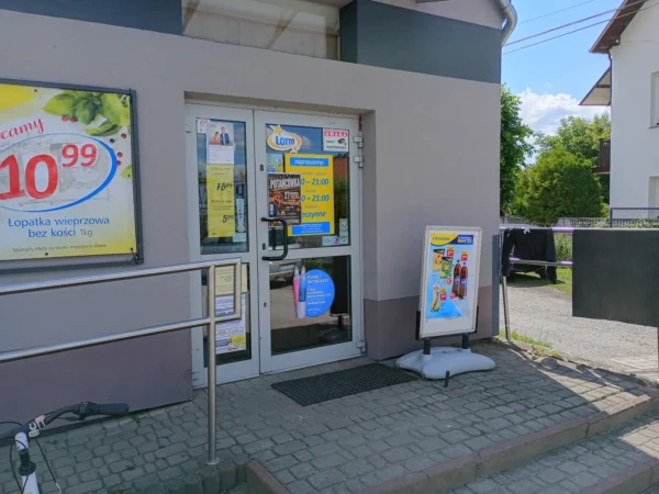 Wejście do punktu wymiany nabojów CO2 Lewiatan Wola Zarczycka przy Wola Zarczycka 147C, Nowa Sarzyna