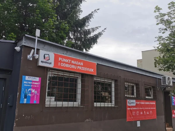 Wejście do punktu wymiany nabojów CO2 ANNA KOS przy LEGNICKA 14R, STRZEGOM