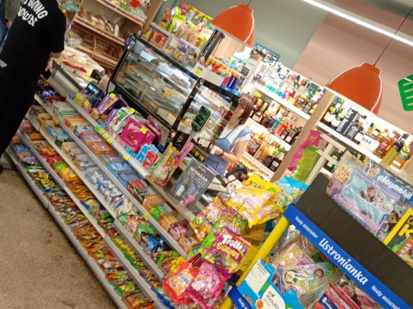 Wnętrze punktu wymiany nabojów CO2 HANDEL ARTYKUŁAMI SPOŻYWCZO-PRZEMYSŁOWYMI GRZEGORZ LISOŃ, ul. Joanny 14B, Ruda Śląska