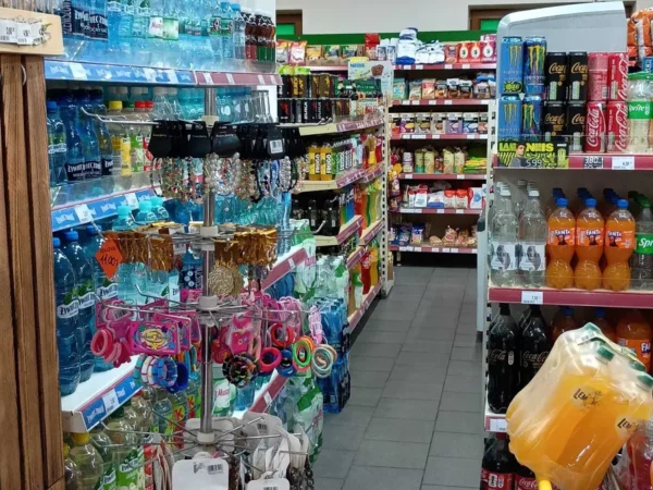 Wnętrze punktu wymiany nabojów CO2 "HOSANA 2" s.c. Magdalena Stoch, Mariusz Stoch, ul. Tatrzańska 61, Poronin