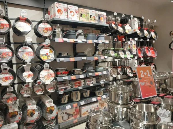 Wnętrze punktu wymiany nabojów CO2 Sklep Tefal Białystok, ul. Produkcyjna 84, Białystok