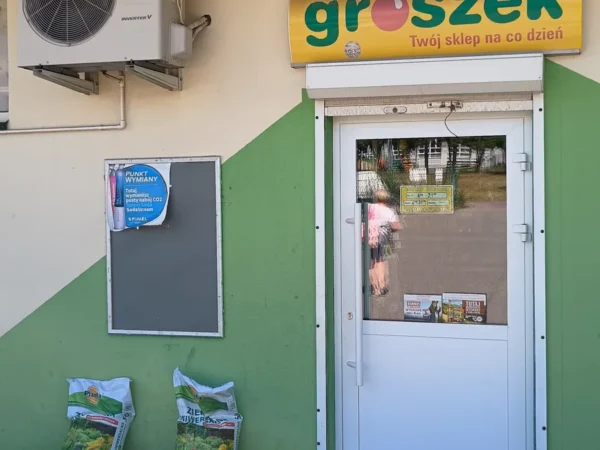 Wejście do punktu wymiany nabojów CO2 ALICJA KONARSKA FIRMA HANDLOWA "GROSIK", "KON-TRANS" Firma Transportowo- Handlowa przy