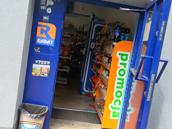 Wnętrze punktu wymiany nabojów CO2 ADRIAN WIĘCEK FIRMA HANDLOWA, ul. Konstantego Ildefonsa Gałczyńskiego 27, Sosnowiec