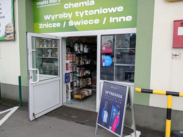 Wejście do punktu wymiany nabojów CO2 Multi Hurt przy ul. Lubelska 46, Rzeszów