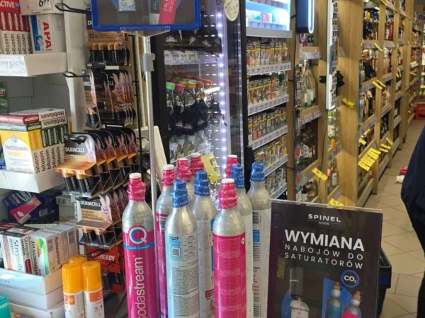 Wnętrze punktu wymiany nabojów CO2 Lewiatan Nockowa, Nockowa 45A, Nockowa