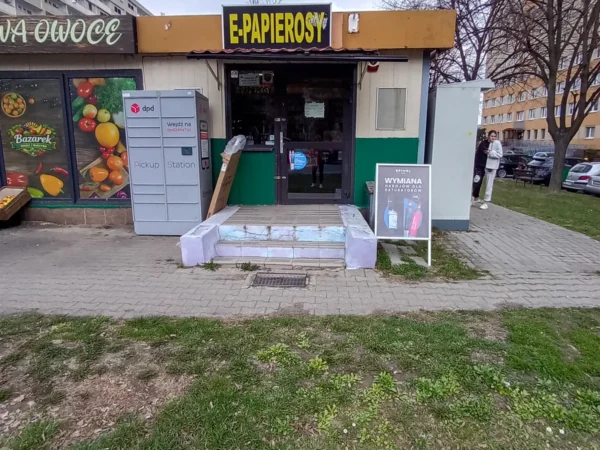 Wnętrze punktu wymiany nabojów CO2 E-papierosy firma handlowa konsumex, Żołnierzy września 17d, Żory