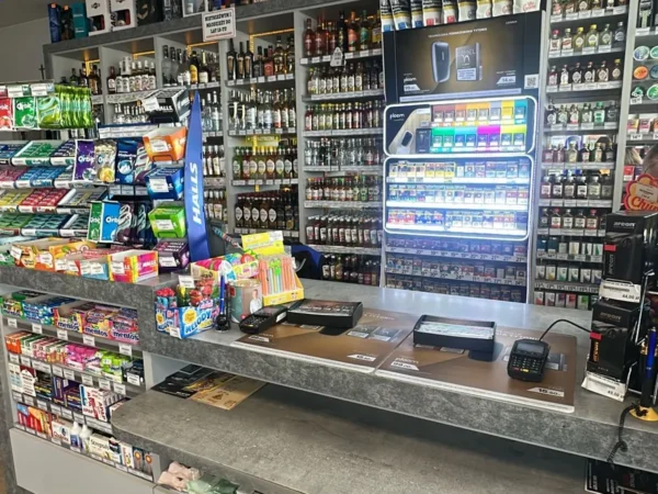 Wnętrze punktu wymiany nabojów CO2 Stacja paliw Alta Trans, Straszęcin 180, Straszęcin
