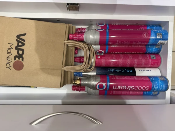 Naboje CO2 Spinel Soda dostępne w punkcie VapeManiacy Białystok Auchan, Produkcyjna 84, Białystok