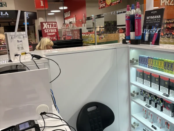 Wnętrze punktu wymiany nabojów CO2 VapeManiacy Gorzów Wielkopolski Kaufland, Jana Matejki 96, Gorzów Wielkopolski
