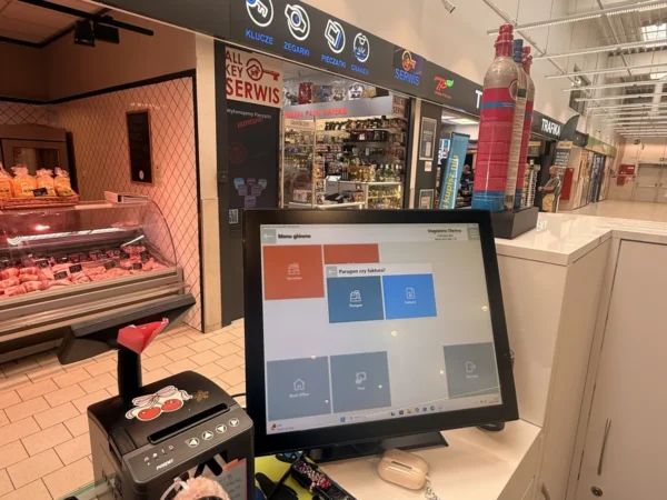 Wnętrze punktu wymiany nabojów CO2 VapeManiacy Jelenia Góra Kaufland, Jana Pawła II 24, Jelenia Góra