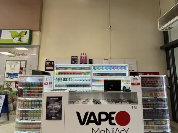 Wejście do punktu wymiany nabojów CO2 VapeManiacy Kielce Kaufland przy Generała Władysława Sikorskiego 3, Kielce