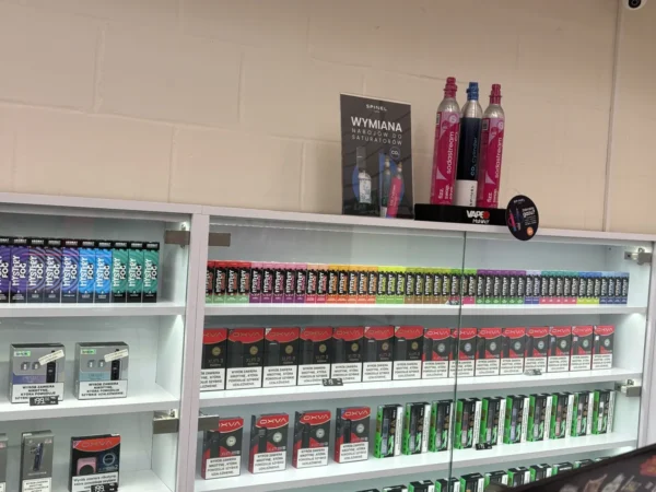 Wnętrze punktu wymiany nabojów CO2 VapeManiacy Krapkowice Kaufland, Księdza Koziołka 46, Krapkowice