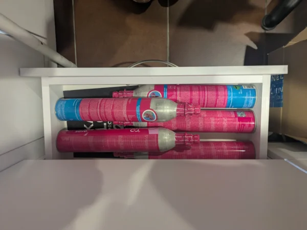 Naboje CO2 Spinel Soda dostępne w punkcie VapeManiacy Leszno Galeria Leszno, Al. Konstytucji 3 Maja 12, Leszno