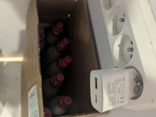 Wnętrze punktu wymiany nabojów CO2 VapeManiacy Leszno Galeria Leszno, Al. Konstytucji 3 Maja 12, Leszno