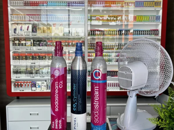 Wnętrze punktu wymiany nabojów CO2 VapeManiacy Lubin Big, Ignacego Paderewskiego 101, Lubin