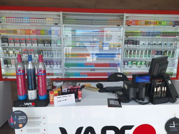 Wnętrze punktu wymiany nabojów CO2 VapeManiacy Myślenice Dekada, Słoneczna 2D, Myślenice