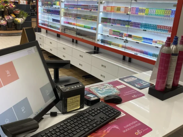 Wejście do punktu wymiany nabojów CO2 VapeManiacy Radzyń Podlaski Kaufland przy Jana Pawła II 1, Radzyń Podlaski