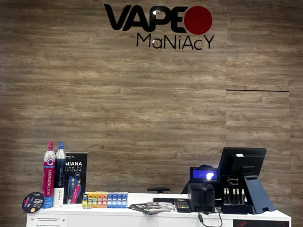Wnętrze punktu wymiany nabojów CO2 VapeManiacy Rumia Auchan, Grunwaldzka 108, Rumia