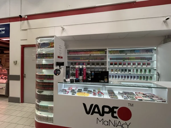 Wejście do punktu wymiany nabojów CO2 VapeManiacy Sandomierz Kaufland przy Chwałki 46, Sandomierz