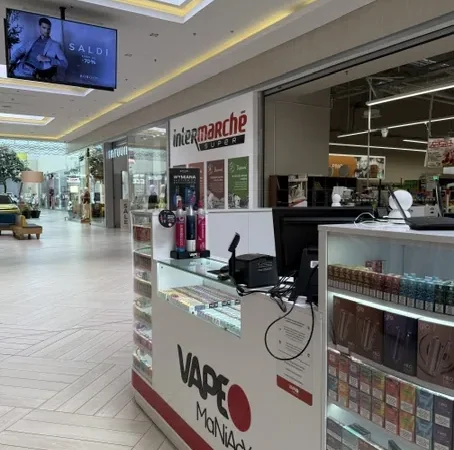Wejście do punktu wymiany nabojów CO2 VapeManiacy Stalowa Wola Vigo przy Fryderyka Chopina 42, Stalowa Wola