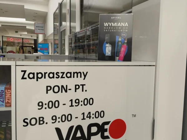 Wejście do punktu wymiany nabojów CO2 VapeManiacy Staszów Galeria Staszowska przy A. Mickiewicza 62, Staszów