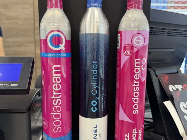 Wnętrze punktu wymiany nabojów CO2 VapeManiacy Bydgoszcz Auchan, Mariana Rejewskiego 3, Bydgoszcz